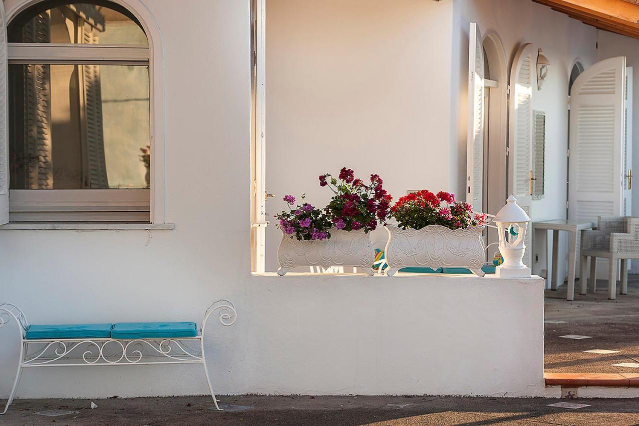 La Villa Resort & Spa Sant'Angelo  Buitenkant foto