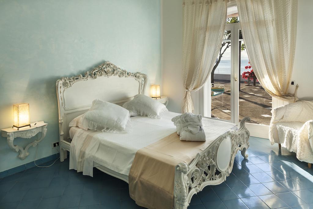 La Villa Resort & Spa Sant'Angelo  Kamer foto